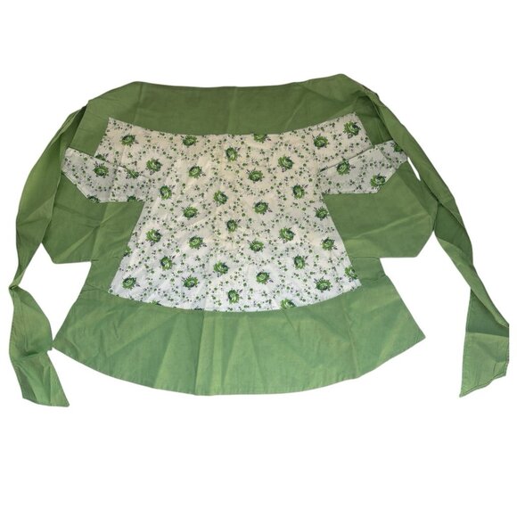 Vintage Homemade Green Floral Apron with Green Apron Strings, Pockets And Hem - Picture 4 of 7